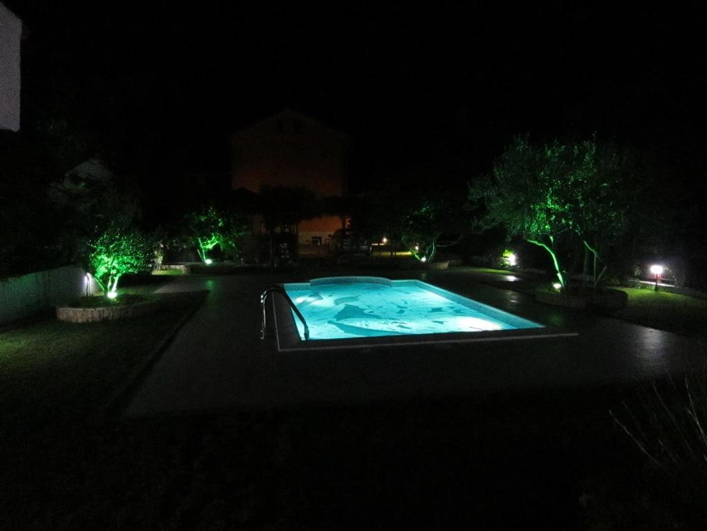 Villa Croatica Apartments Zaboric Exterior photo
