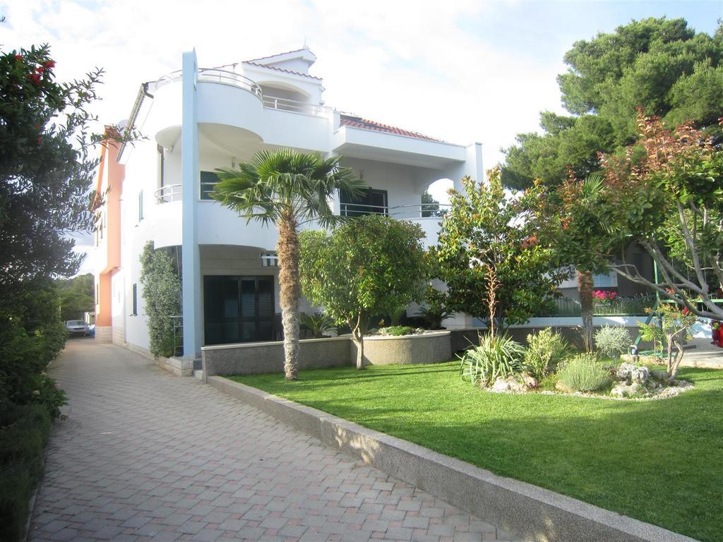 Villa Croatica Apartments Zaboric Exterior photo