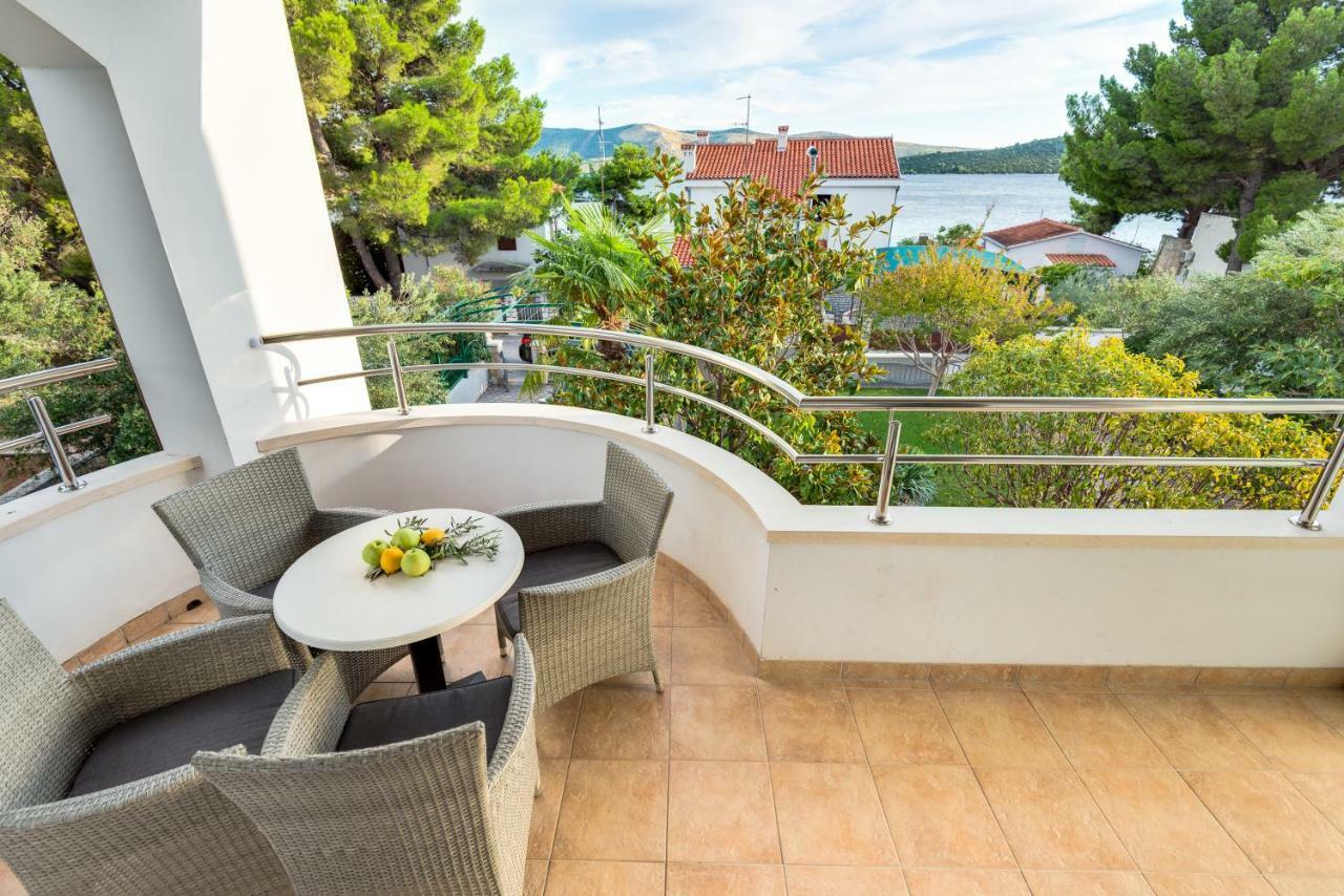 Villa Croatica Apartments Zaboric Exterior photo