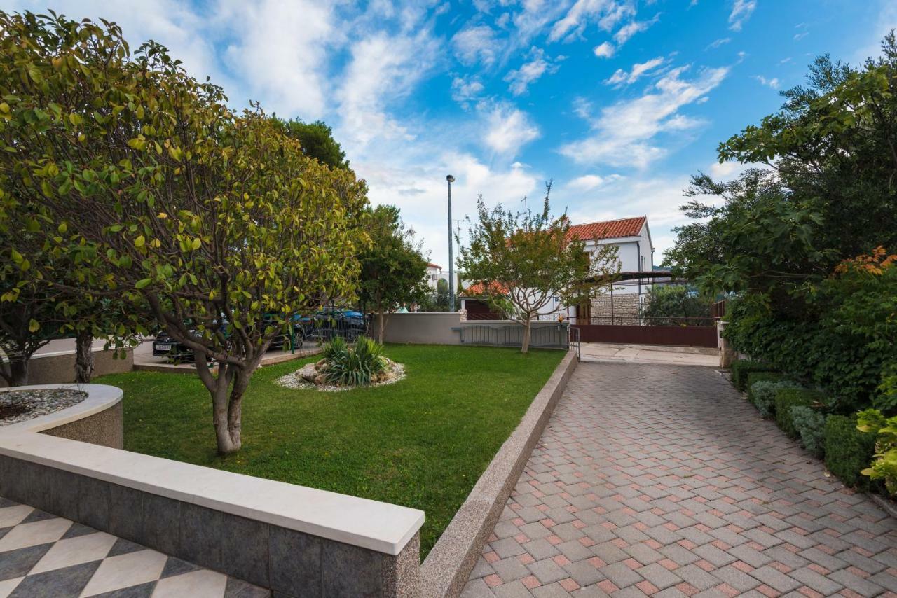 Villa Croatica Apartments Zaboric Exterior photo