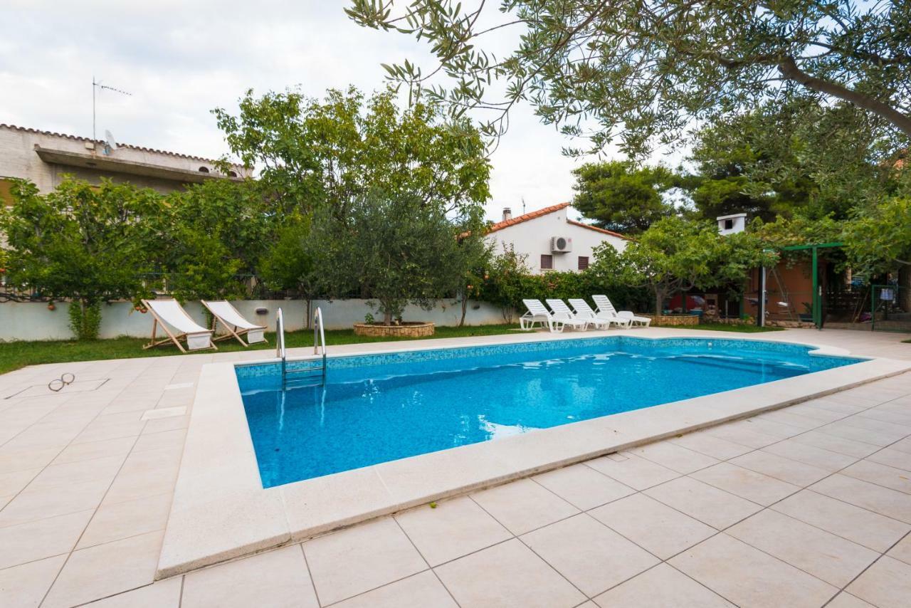 Villa Croatica Apartments Zaboric Exterior photo